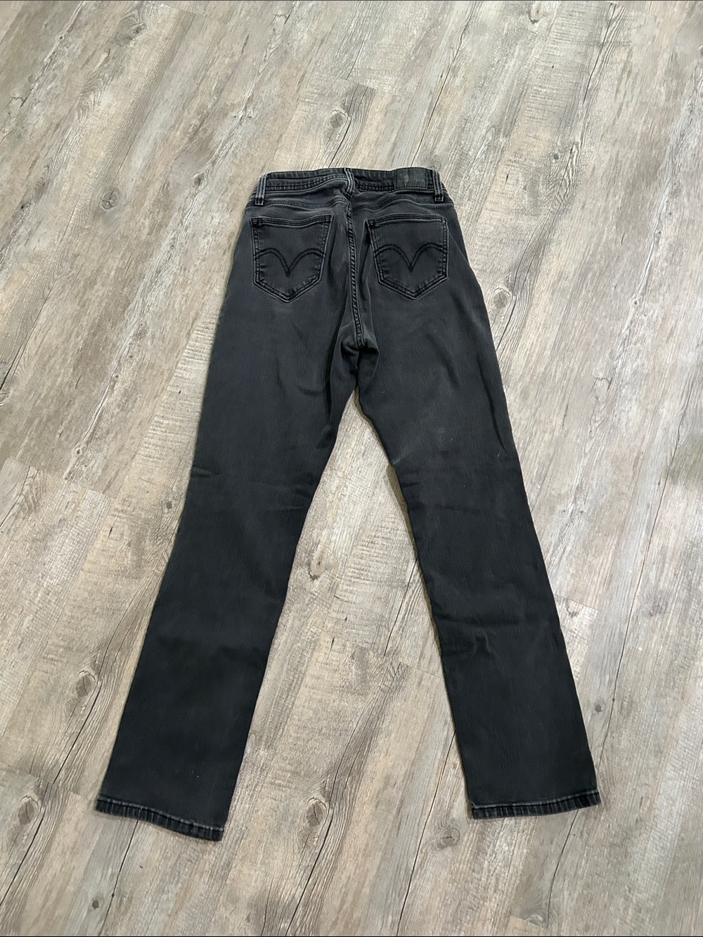Levi's Women's Black 529 Curvy Straight Leg Jeans - Picture 3 of 3